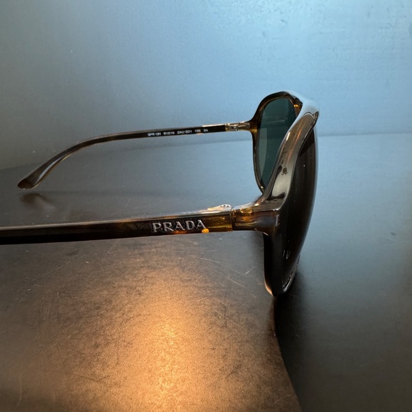 Prada Sunglasses - Unisex - Excellent Condition - Model SPR 13V 2AU-3O1 - Picture 4 of 5